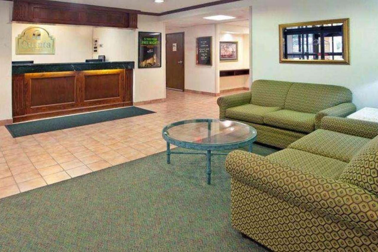 La Quinta Inn By Wyndham Indianapolis East-Post Drive Exterior photo